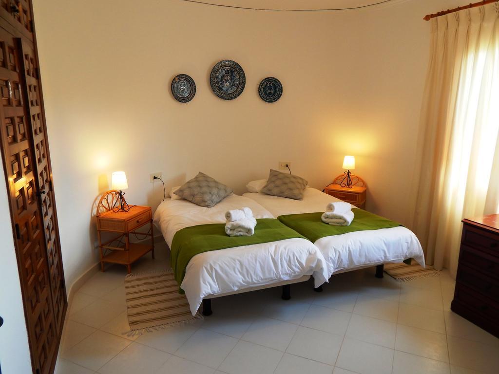 Villa Carfax Orba 외부 사진